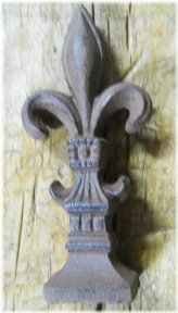 Rustic Fleur de Lis Iron Finial