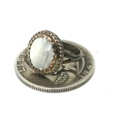 Southwest Child's Vintage Sterling Silver Mother of Pearl Ring