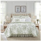 Green Meadows Quilt & Sham Set