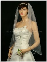 Ivory Rattail Edge Fingertip Veil