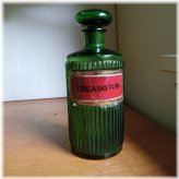 Emerald Creasotum Apothecary Vessel