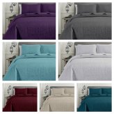 Oversized Pinsonic Quilted Bedspread Set