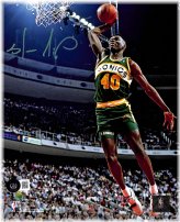 Shawn Kemp Seattle Super Sonics Autographed 8x10 Photo