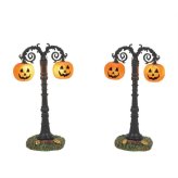 Eerie Glow Street Lamp