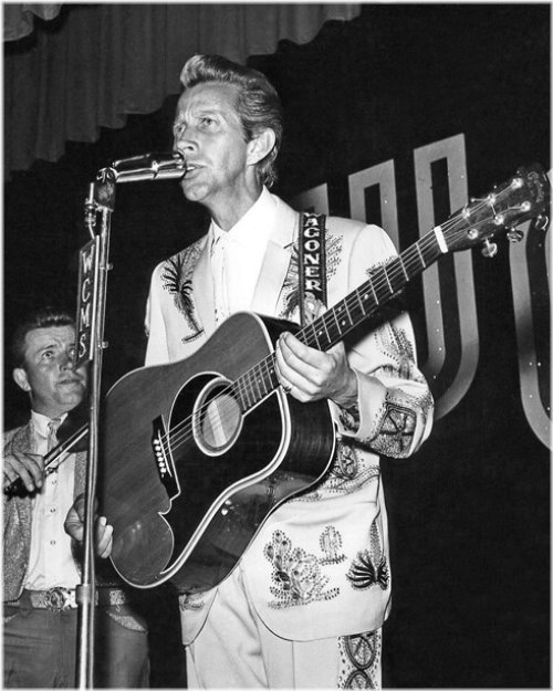 Country Harmony: Vintage Portrait Collection