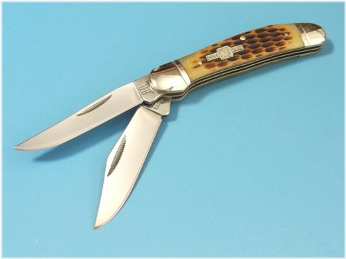 Copperhead Amber Jigged Bone Pocket Knife by Rough Ryder