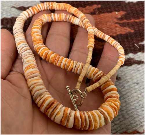 Spiny Oyster Heishi Necklace in Orange and White