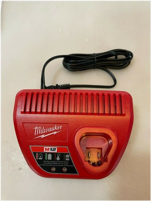 M12 Lithium-Ion Charger by Milwaukee