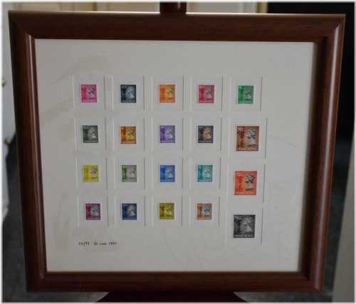 Limited Edition Hong Kong Queen Elizabeth II Stamp Collection (1997) - Framed