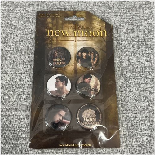 New Moon Jacob Pin Set with Damaged Packaging