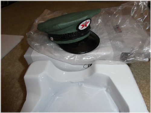 Texaco Attendant Cap Bank