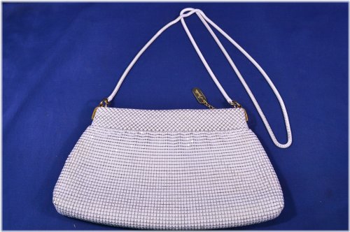 Retro Chic Metal Mesh Shoulder Purse