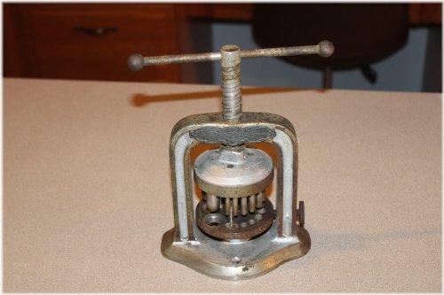 1901 Gilbert Dental Press