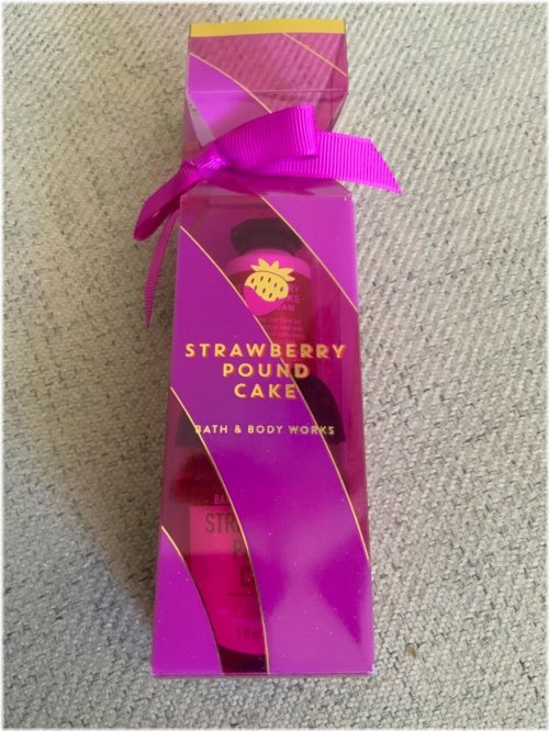 Strawberry Poundcake Bath & Body Cracker Giftset