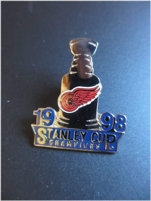 Red Wings '98 Stanley Cup Champions Lapel Pin