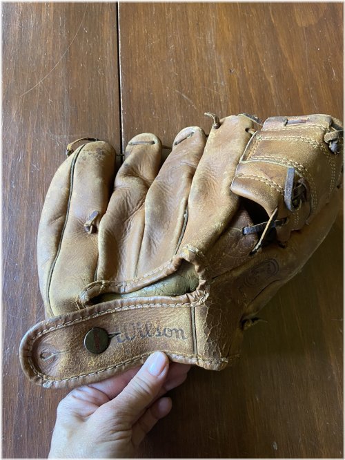 Wilson Aparicio Vintage Brown Leather Baseball Glove (RHT)