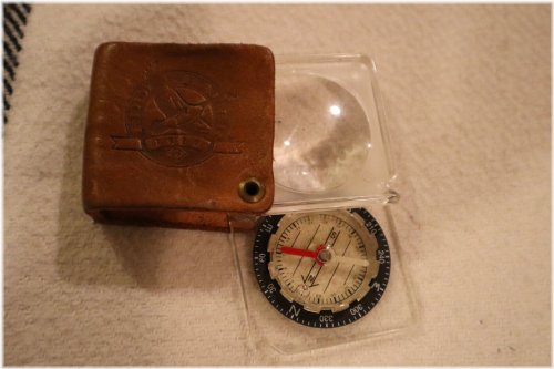Vintage Explorer Compass with Magnifier and Leather Case