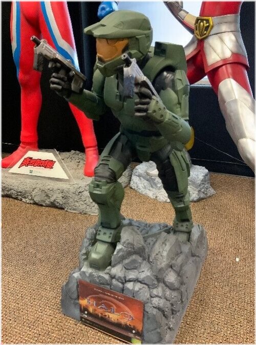 Legendary Spartan Master Chief Statue - 3ft Display