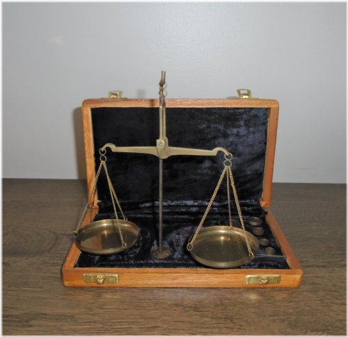 Heritage Balance Set in Wooden Chest