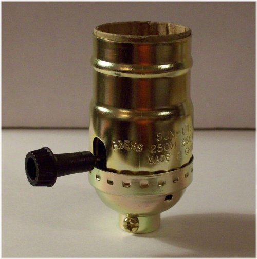 Brass Plated Turn Knob Socket for 3-Way Bulbs