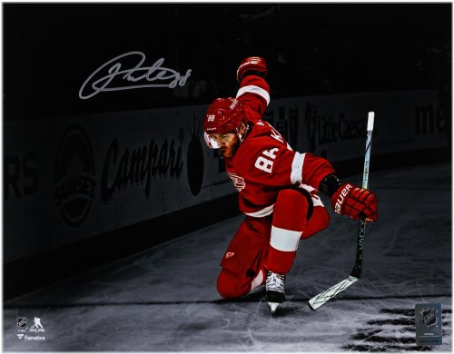 Patrick Kane Autographed Red Wings Photo