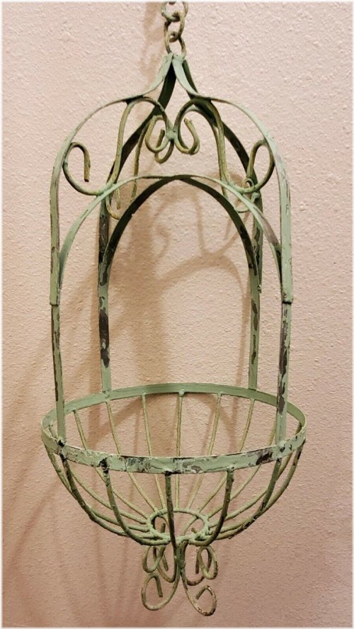 Heritage Plant Hanger Basket
