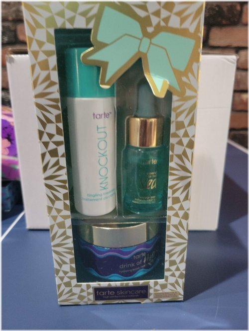 Winter Glow Skincare Essentials Set