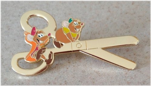 Enchanted Cinderella Jaq & Gus Scissors Pin