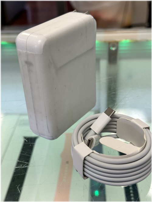 Apple PowerBoost 140W Adapter