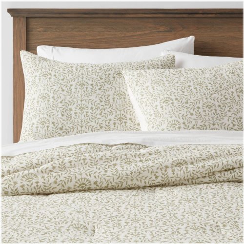 Green Vine Comforter & Sham Set
