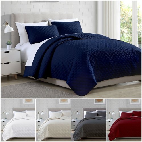 Geometric Quatrefoil Bedspread Set