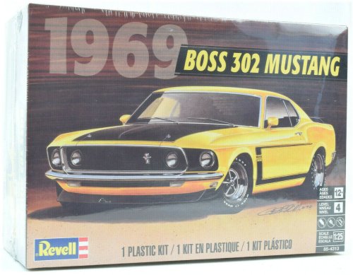 Revell Boss 302 Ford Mustang Model Kit
