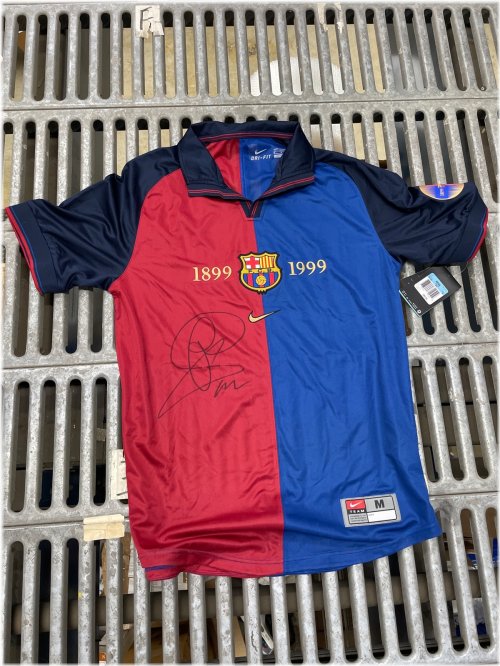 Barcelona Legend Signed Jersey by Carles Puyol