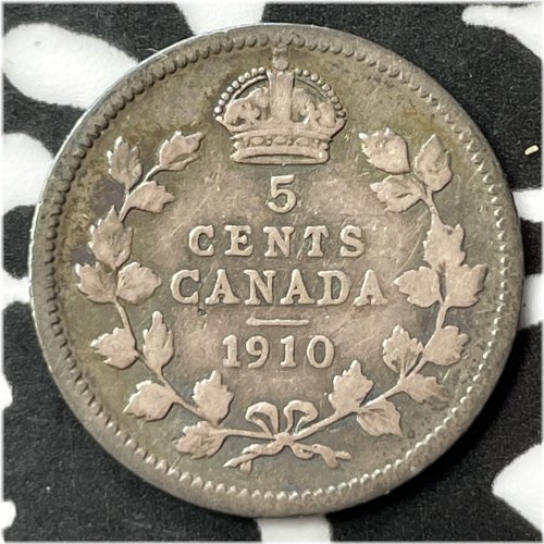 Silver Round Leaves - 1910 Canada 5 Cents Lot#D1790