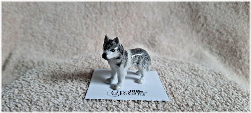 Silver Husky Miniature Figurine by Little Critterz