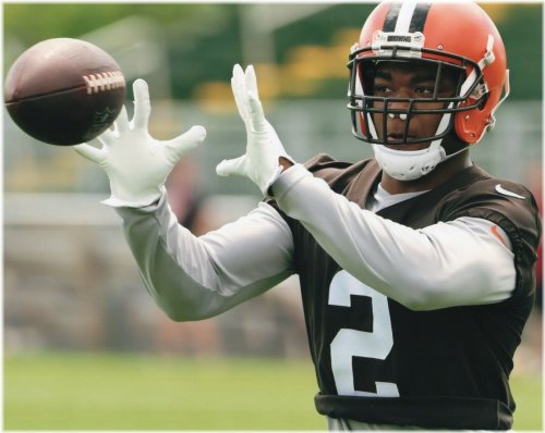 Amari Cooper Cleveland Browns Autographed 8x10 Sports Photo