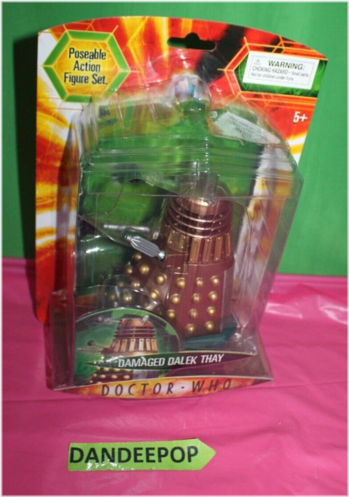 Damaged Dalek Thay Poseable Action Figure Set