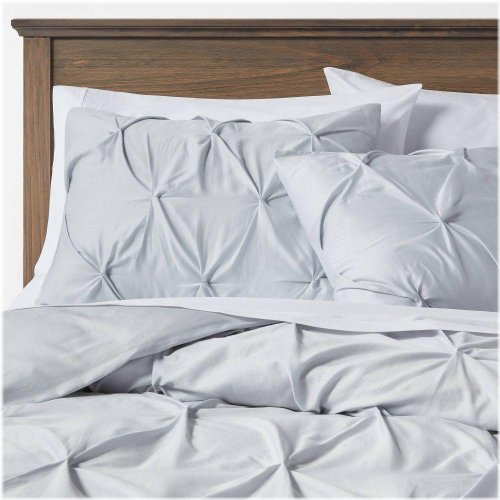 Pale Gray Pinch Pleat Bedding Set