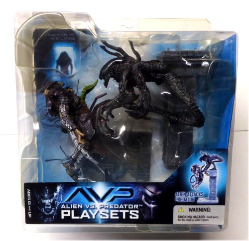 Predator Figurine Set from McFarlane's 2005 Alien VS Predator 2 Movie Collection