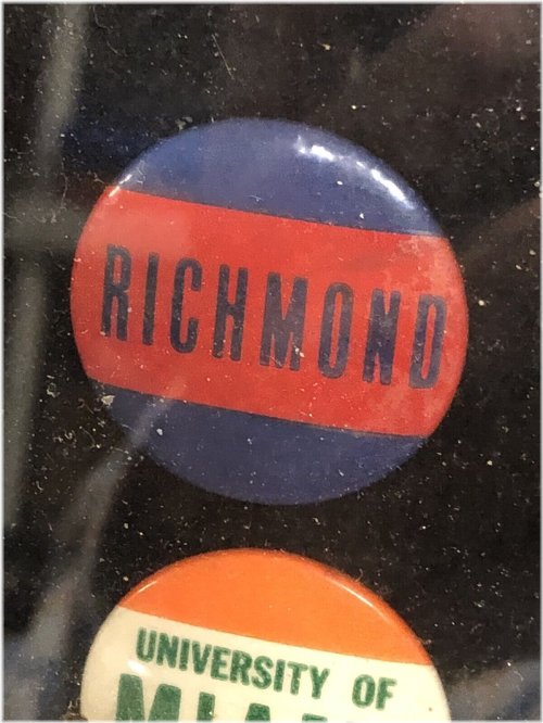 Richmond Vintage College Pin