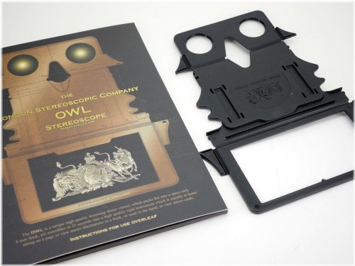 Brian May's Owl 3D Viewer with Slip Case - Version 3