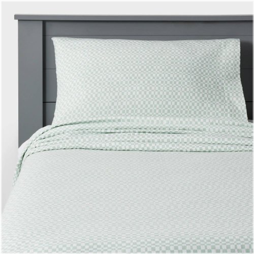 Cozy Checkered Flannel Sheet Set