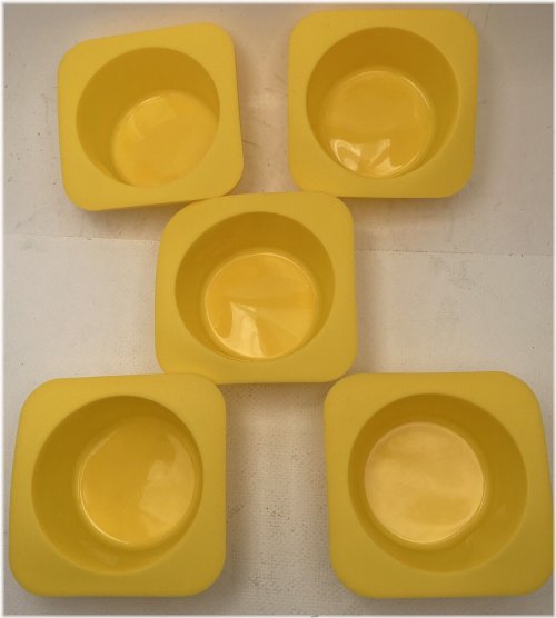 Jumbo Texas Size Silicon Muffin Pans - 5 Pack