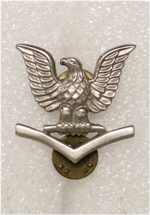 Desert Storm Era USN Petty Officer 3rd Class Rank Cap Badge - Silver