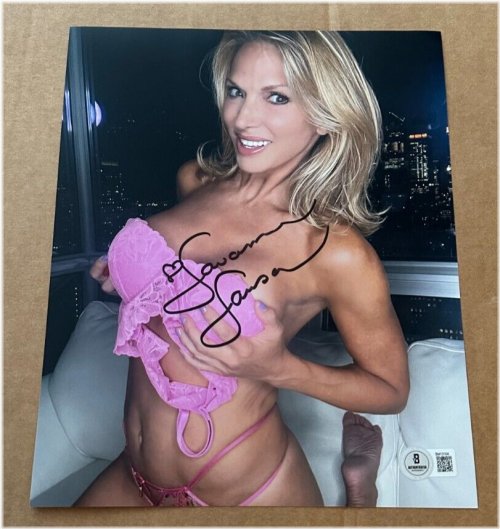 Savanna Samson Signed 8x10 Photo - Beckett BAS Authentic