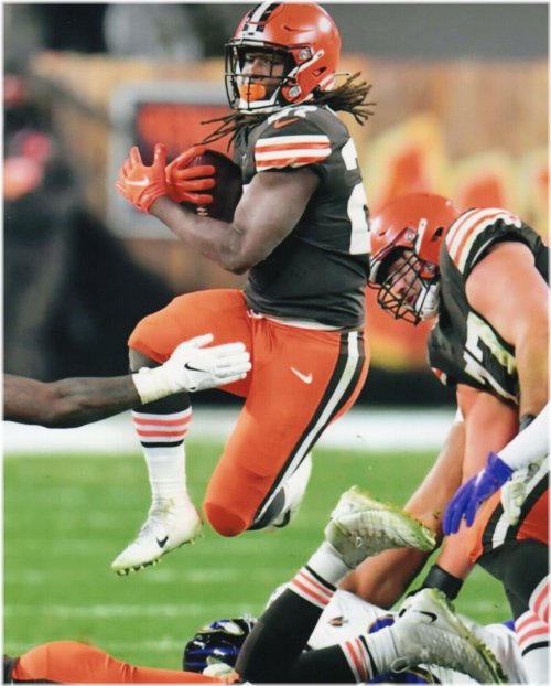 Kareem Hunt Autographed Cleveland Browns 8x10 Photo