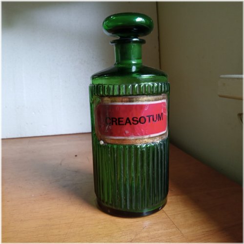 Emerald Creasotum Apothecary Vessel
