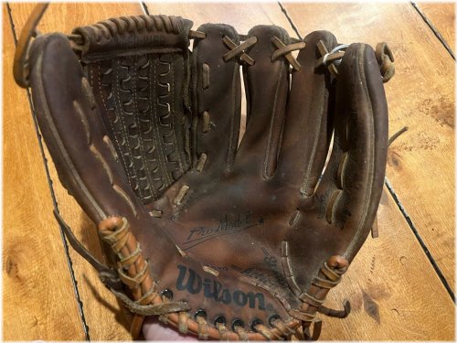 Tommy John Yankees Pro Model Wilson A2320 Glove