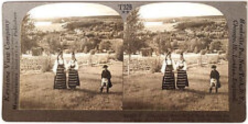 Dalecarlian Maidens Stereoview Set