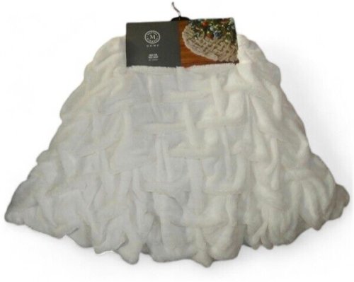 Winter Wonderland Faux Fur Tree Skirt